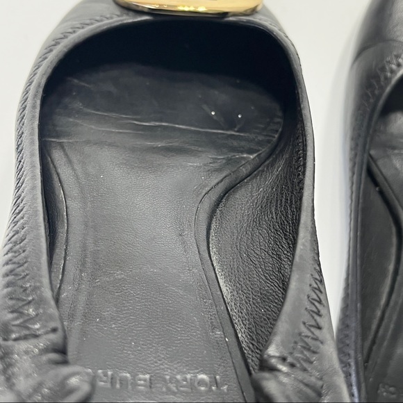 Tory Burch Flats Black with Gold Emblem - Picture 14 of 14